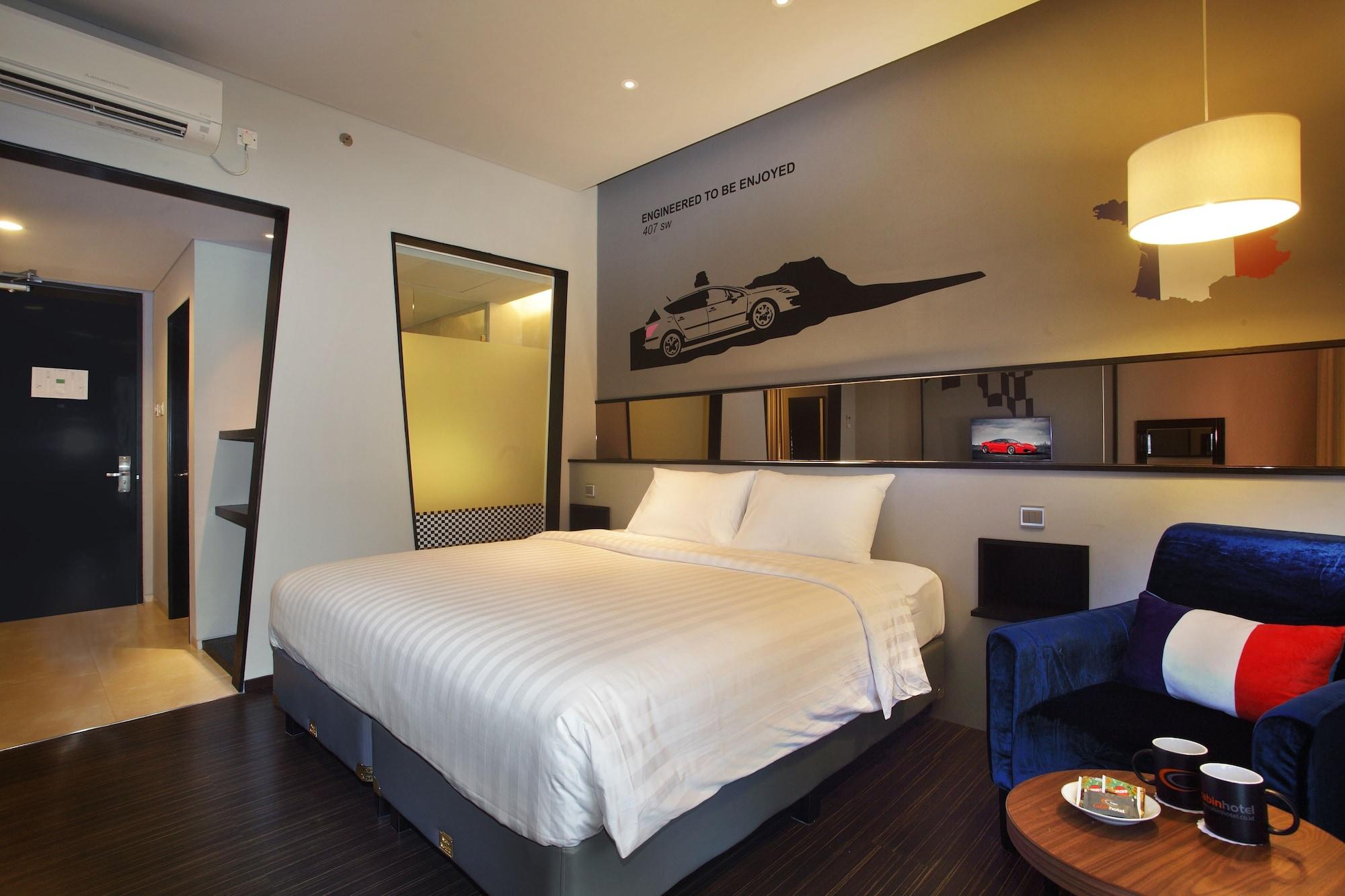 Cabin Hotel Jakarta Exterior photo
