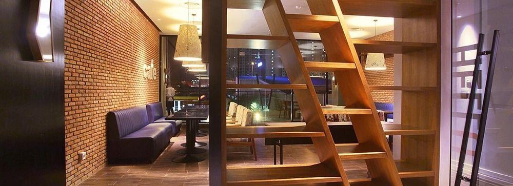Cabin Hotel Jakarta Exterior photo