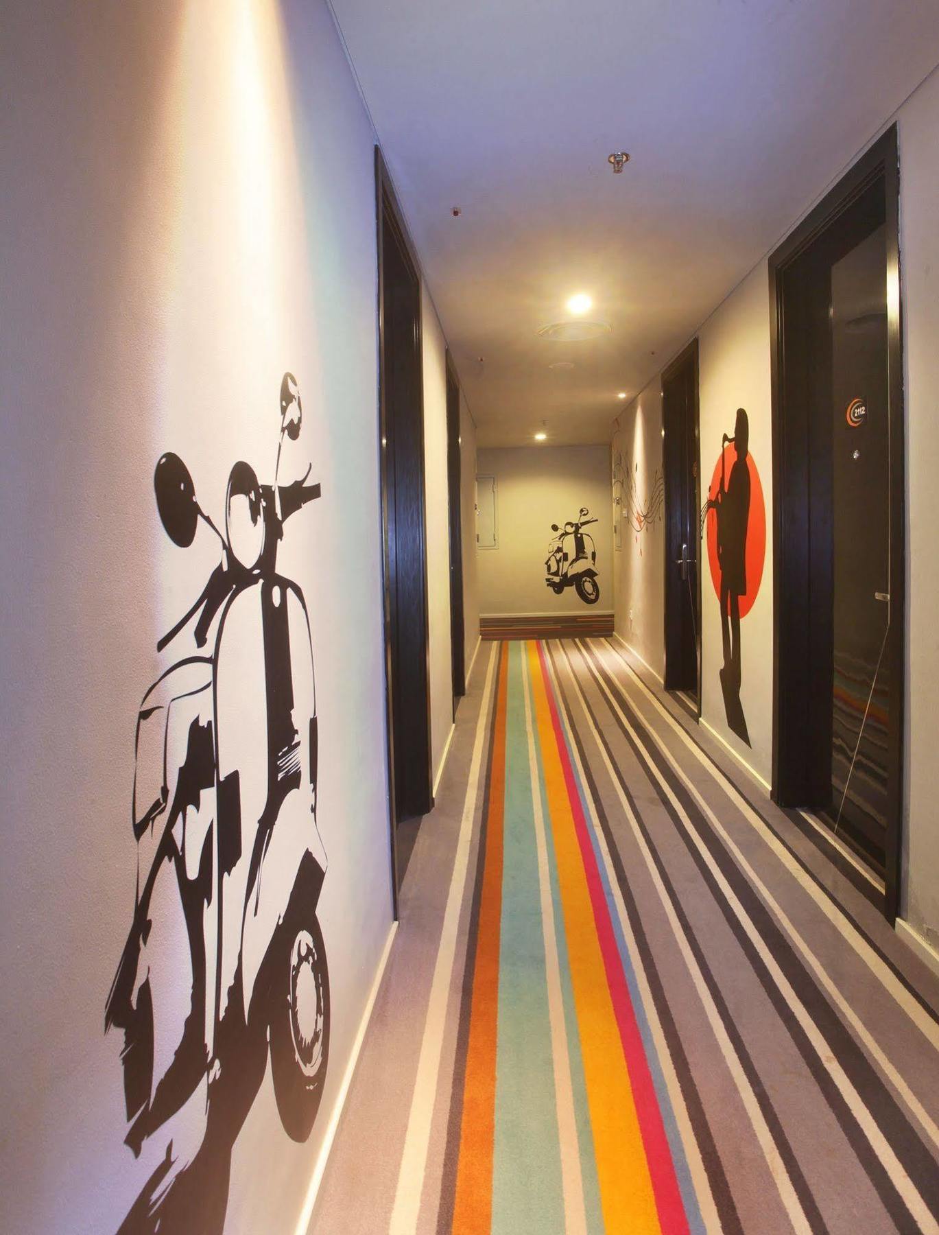 Cabin Hotel Jakarta Exterior photo