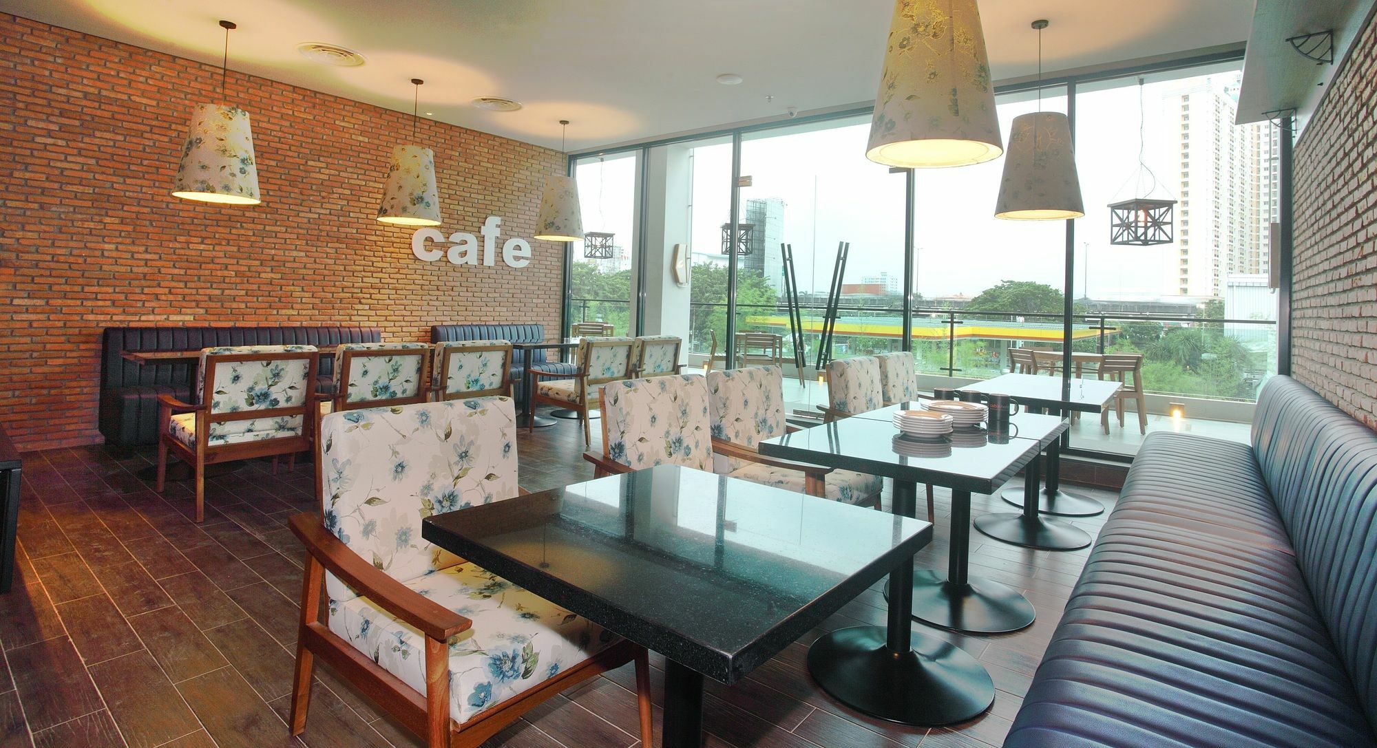 Cabin Hotel Jakarta Exterior photo